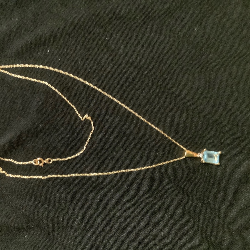 14k solid gold chain with blue topaz  and gold pendant
